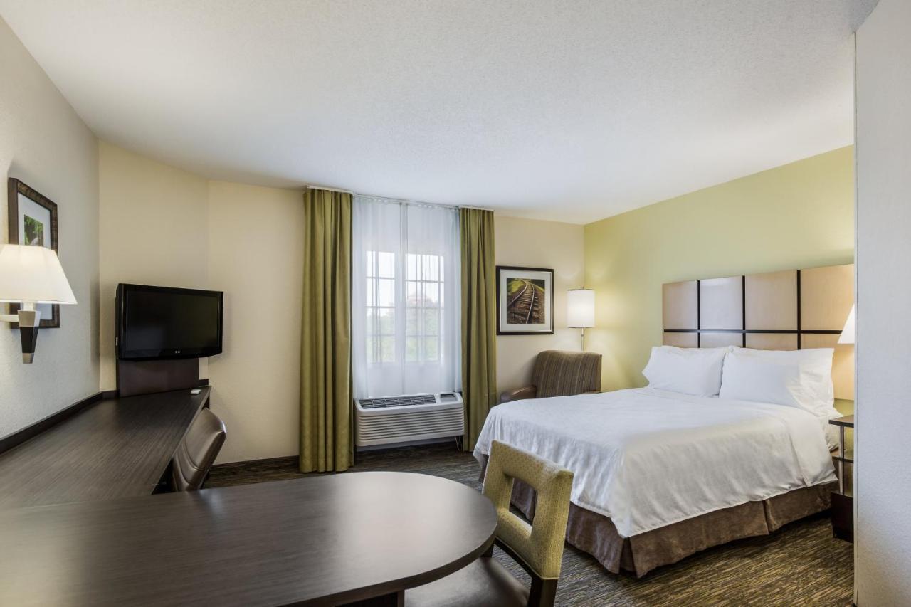 Candlewood Suites Virginia Beach Town Center By Ihg Exterior photo